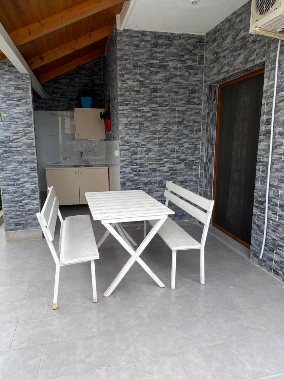 Vila Avni Likometi Ksamil Kamer foto
