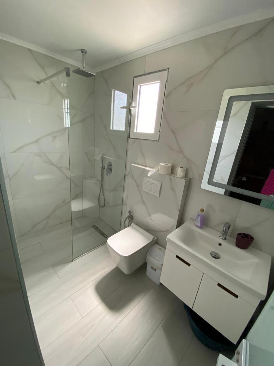 Vila Avni Likometi Ksamil Kamer foto